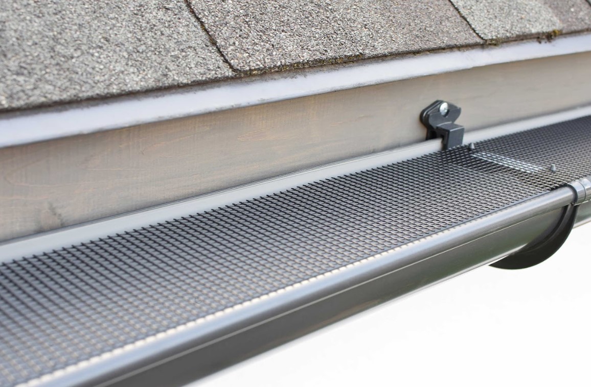 winter gutter maintenance tips in Montana